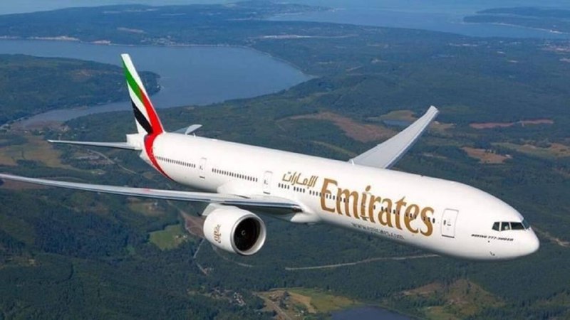 迪拜：阿联酋航空和飞往迪拜航空表示，航班上不强制要求佩戴口罩