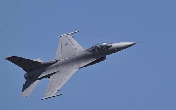 阿联酋空军飞抵中国解放军或有机会与北约先进战机过招