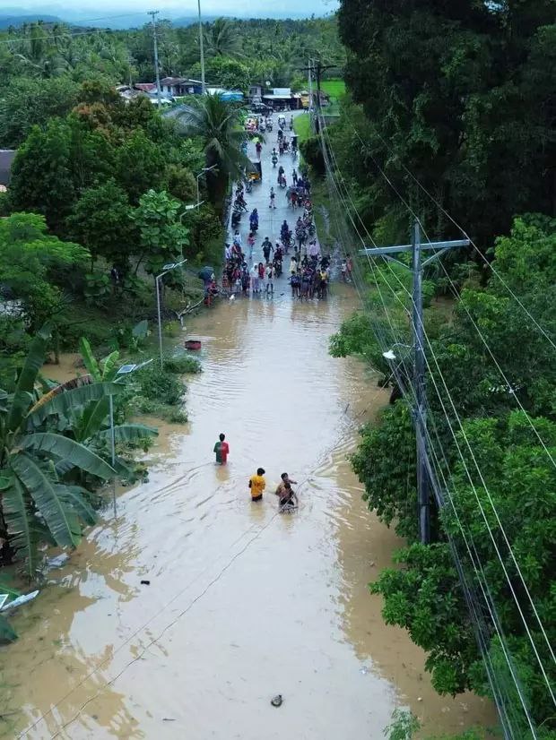 菲律宾金达沃省遭遇强降雨