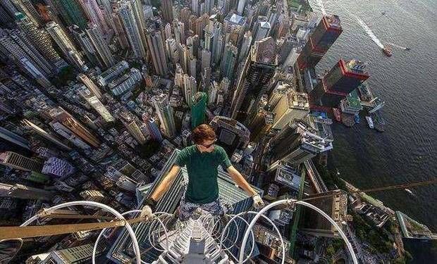 中国香港有333座摩天大楼，遥遥领先于迪拜，数量是世界第一 ...