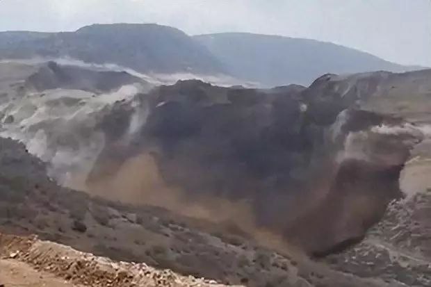 土耳其东部金矿山体滑坡已致9人被困